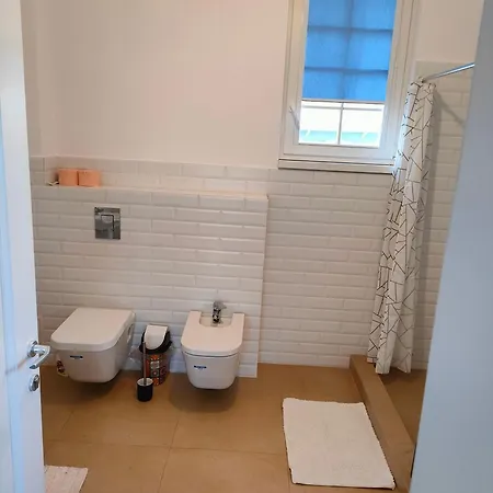 Ivavev Is Us Bythesea Mamaia Aparthotel 3*